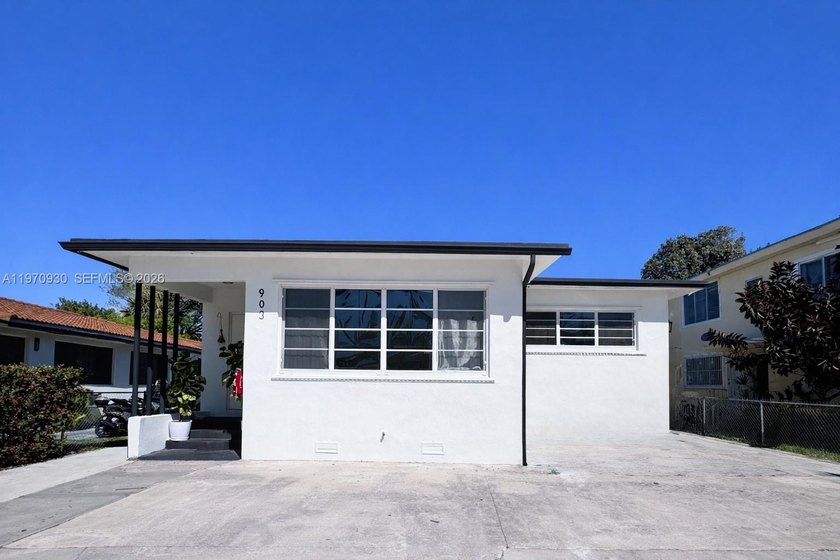 Great income-producing property in the heart of Miami Beach! - Beach Townhome/Townhouse for sale in Miami Beach, Florida on Beachhouse.com