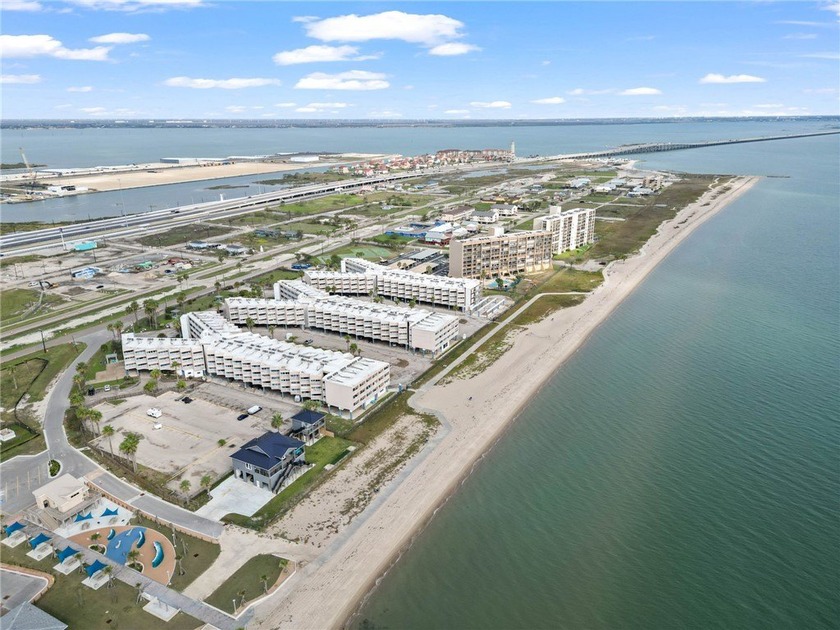 Whether you are looking for a primary residence, a short-term - Beach Condo for sale in Corpus Christi, Texas on Beachhouse.com
