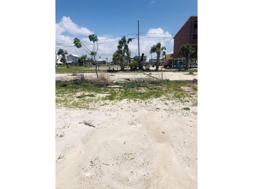 Great townhouse lot south of US 98 on the west end.  Steps to - Beach Lot for sale in Mexico Beach, Florida on Beachhouse.com