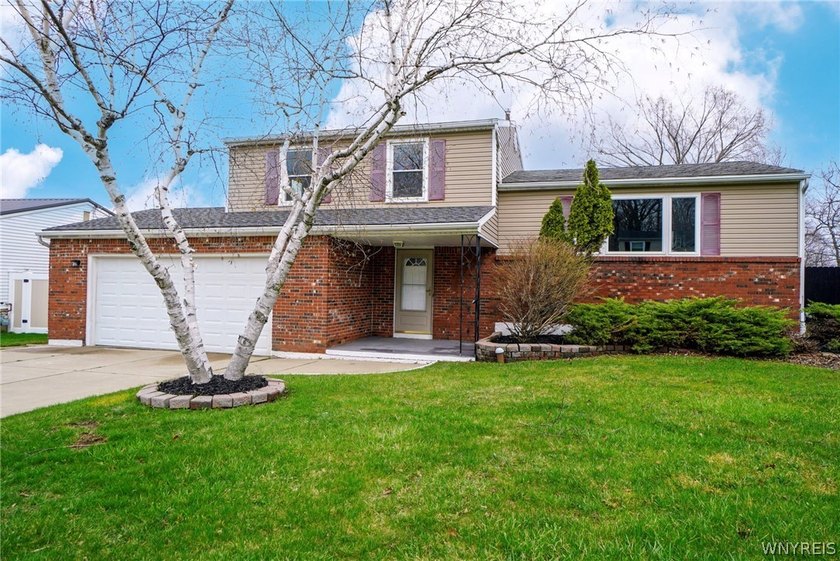 Welcome to 4286 Sheva Lane in Hamburg, NY -a beautifully updated - Beach Home for sale in Hamburg, New York on Beachhouse.com