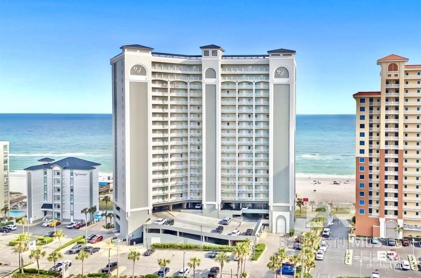 Welcome to PARADISE! Highly sought after 2 bedroom PLUS a bonus - Beach Home for sale in Gulf Shores, Alabama on Beachhouse.com