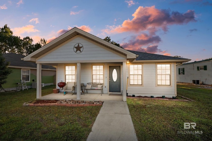 Cute little cottage in the beautiful neighborhood of Spanish - Beach Home for sale in Lillian, Alabama on Beachhouse.com