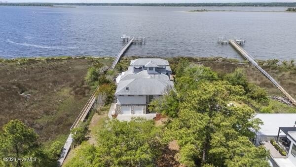 Positioned along the scenic Cape Fear River in Wilmington, this - Beach Home for sale in Wilmington, North Carolina on Beachhouse.com