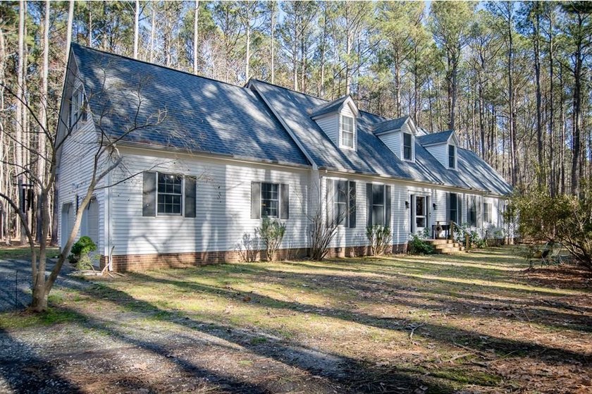Beautiful Cape Cod on 5.77 wooded acres w/ deeded Chesapeake Bay - Beach Home for sale in Jamesville, Virginia on Beachhouse.com