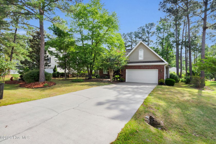 Welcome to this stunning brick home in the desirable Fairfield - Beach Home for sale in New Bern, North Carolina on Beachhouse.com