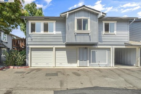 Welcome to this beautifully updated 2-bedroom, 1-bath condo, a - Beach Condo for sale in San Jose, California on Beachhouse.com