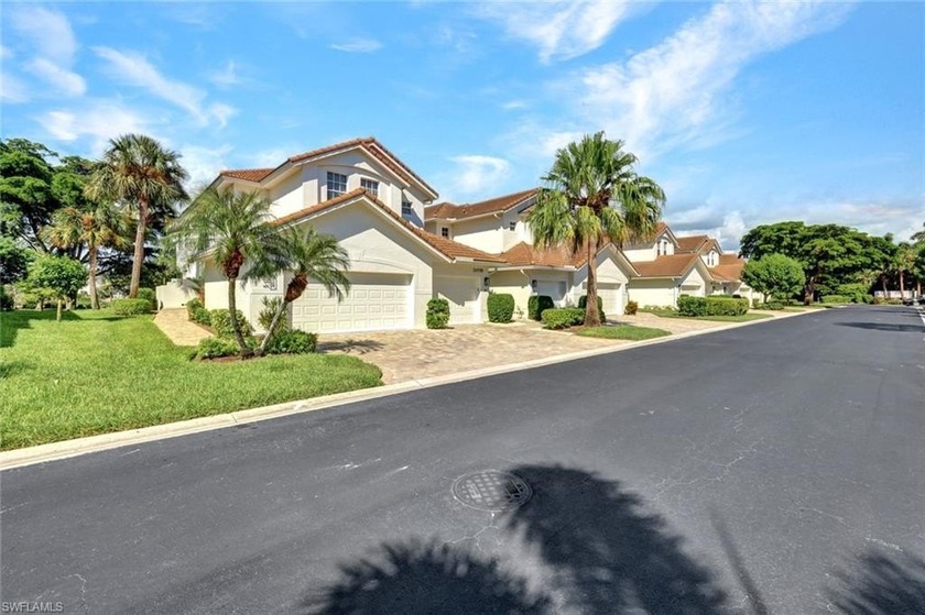 Beautifull 2 bedroom + Den 2 full bath recently updated home - Beach Home for sale in Bonita Springs, Florida on Beachhouse.com