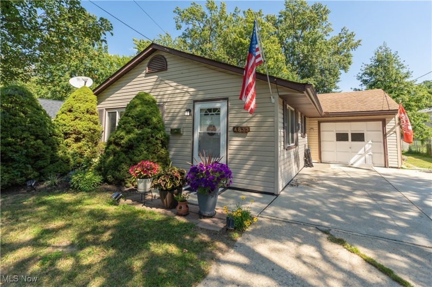 Welcome to this delightful Ranch home, located just moments from - Beach Home for sale in Mentor, Ohio on Beachhouse.com