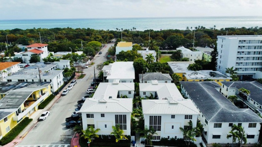 20 units Luxury Apartment building with newly renovated - Beach Commercial for sale in Miami Beach, Florida on Beachhouse.com