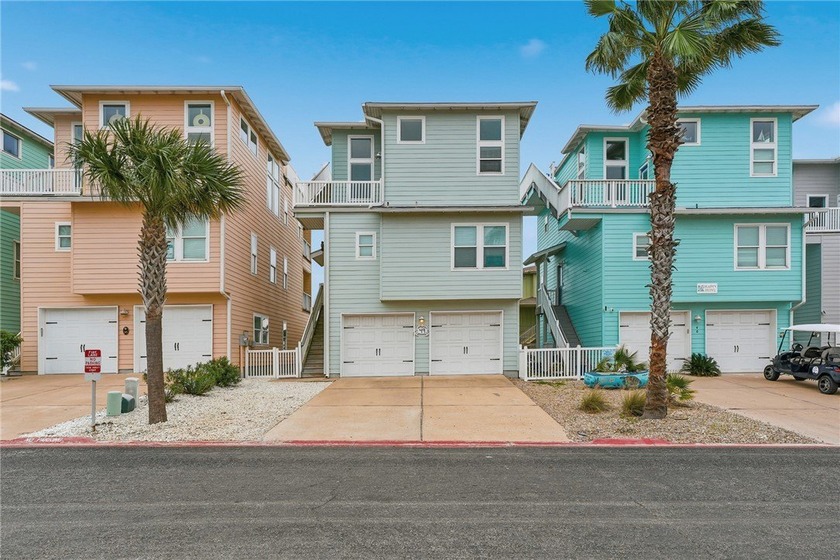 This spacious 5-bedroom, 3.5 bathroom, newly remodeled home has - Beach Condo for sale in Port Aransas, Texas on Beachhouse.com