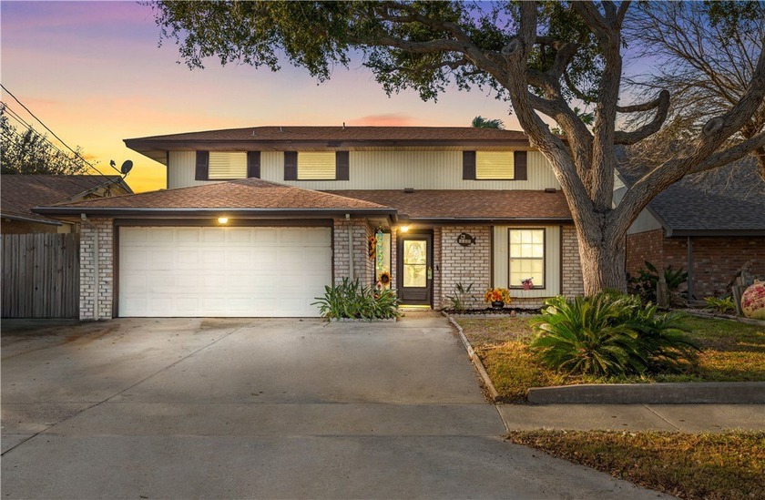 Canal-Front Living with Direct Access to the Laguna Madre on - Beach Home for sale in Corpus Christi, Texas on Beachhouse.com