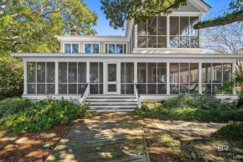 Spectacular Waterfront Estate in Point Clear, Alabama. Discover - Beach Home for sale in Fairhope, Alabama on Beachhouse.com