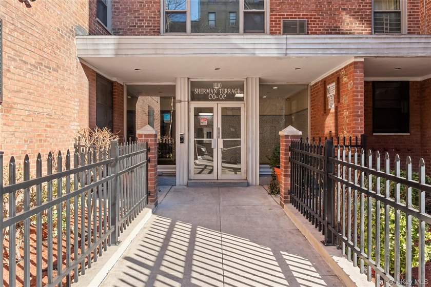 First-floor one-bedroom fixer-upper at 1010 Sherman Ave #1B - Beach Home for sale in Bronx, New York on Beachhouse.com