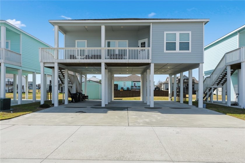 This beautifully designed 3-bedroom, 2-bath stilt home is in the - Beach Home for sale in Rockport, Texas on Beachhouse.com
