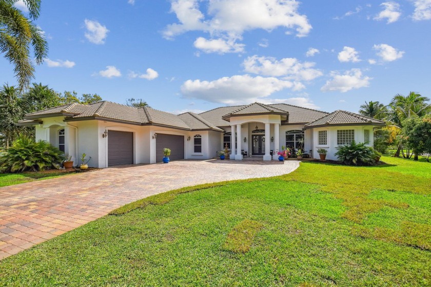 Gorgeous Estate property on just over an acre, located in the - Beach Home for sale in Delray Beach, Florida on Beachhouse.com