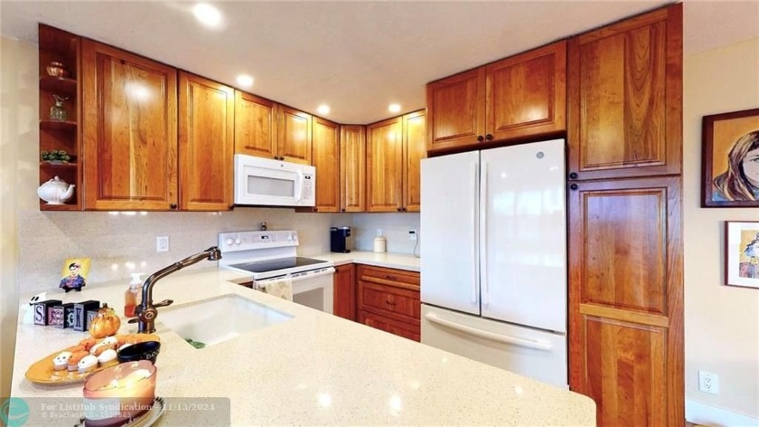 Renovated first floor condo has an open-concept floor plan with - Beach Condo for sale in Boca Raton, Florida on Beachhouse.com