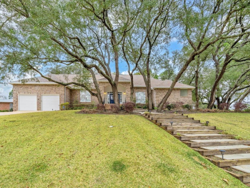OWNER WILLING TO CONTIBUTE TO BUYER CLOSING COST OR RATE BUY - Beach Home for sale in Niceville, Florida on Beachhouse.com
