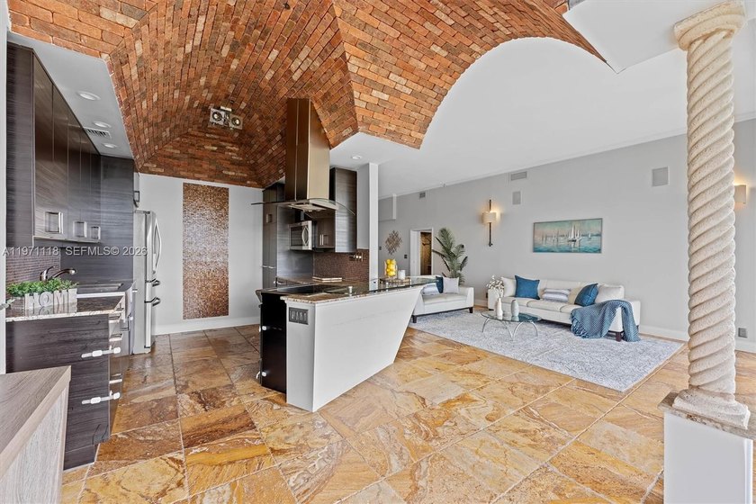 Experience penthouse living with breathtaking golf and city - Beach Condo for sale in West Palm Beach, Florida on Beachhouse.com