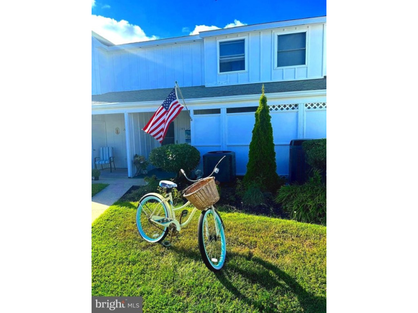 Great contemporary townhouse in Mallard Lakes awaiting your own - Beach Condo for sale in Selbyville, Delaware on Beachhouse.com