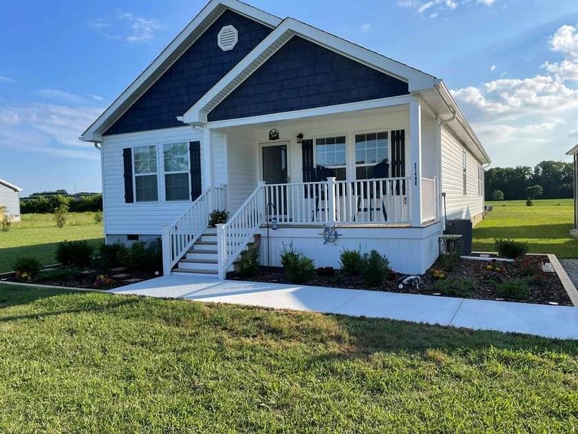 Absolutely stunning contemporary home in the quiet Waterside - Beach Home for sale in Painter, Virginia on Beachhouse.com