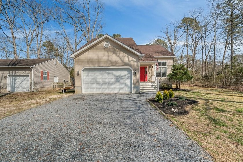 Beautiful and well-cared for 3 Bedroom/2.5 Bath in Captain's - Beach Home for sale in Greenbackville, Virginia on Beachhouse.com