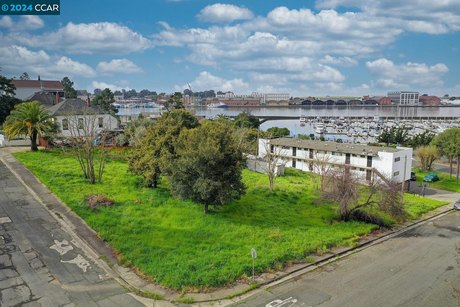 Located just minutes from the vibrant Vallejo Marina, this - Beach Lot for sale in Vallejo, California on Beachhouse.com