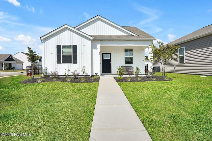 Better than new coastal cottage in the desirable Blake Farm - Beach Home for sale in Wilmington, North Carolina on Beachhouse.com