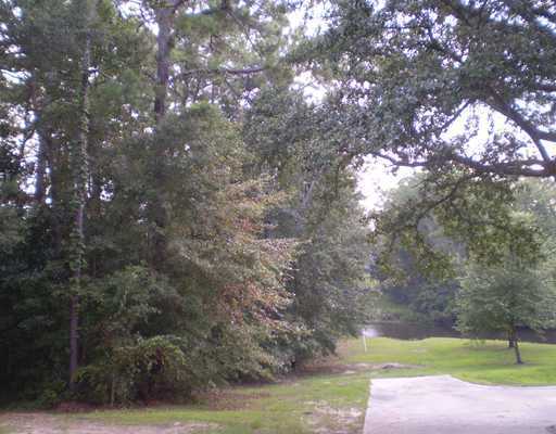 WATERFRONT LOT WITH 128 FEET ON FRITZ CREEK. NICE NEIGHBORHOOD - Beach Lot for sale in Gulfport, Mississippi on Beachhouse.com