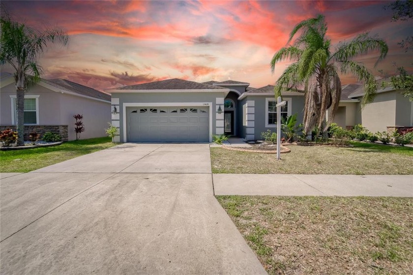 MOVE IN READYe see this Beautiful 3 bedroom 2 bath home in - Beach Home for sale in Riverview, Florida on Beachhouse.com