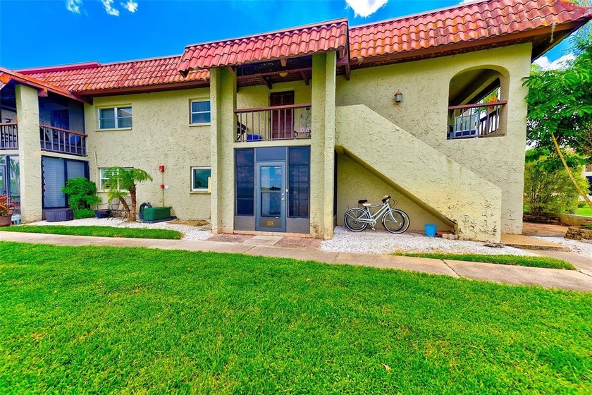 Waterfront living at its finest in sought-after Sandal Cove! - Beach Condo for sale in Safety Harbor, Florida on Beachhouse.com