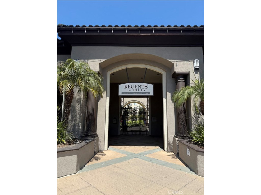 Comes Fully Furnished.
Washer/Dryer in unit.
Brand New Never - Beach Condo for sale in La Jolla, California on Beachhouse.com