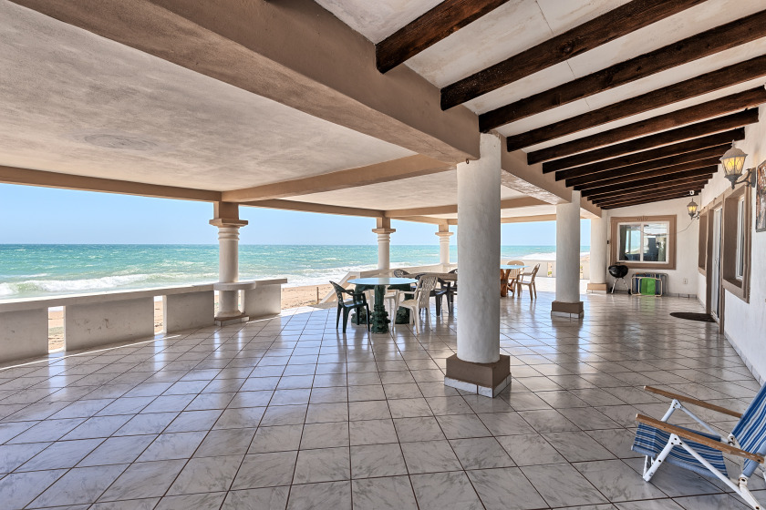 Beachcomber Spacious & cozy Las Conchas beachfront w endless - Beach Vacation Rentals in Puerto Penasco Centro, Sonora, Mexico on Beachhouse.com