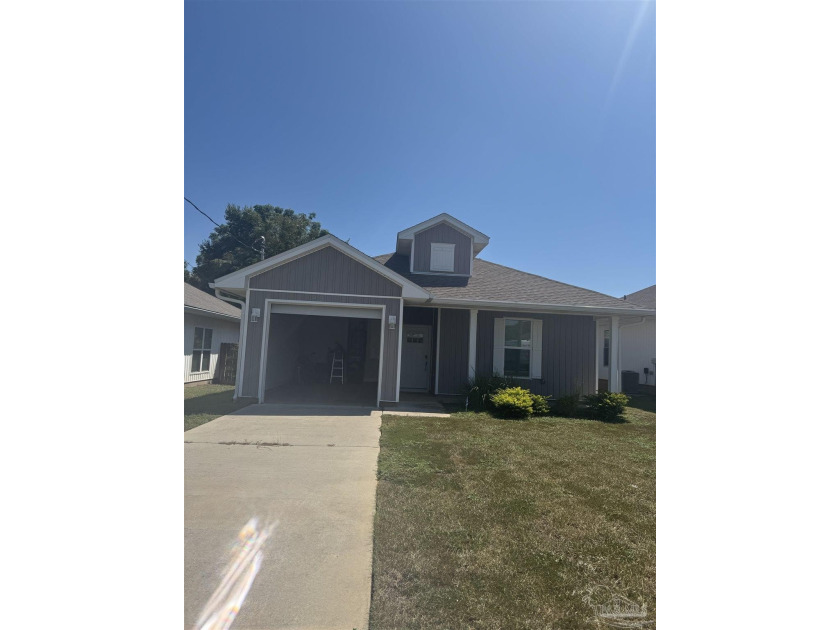 This beautiful home is one of a kind! Nobody has ever lived here - Beach Home for sale in Pensacola, Florida on Beachhouse.com