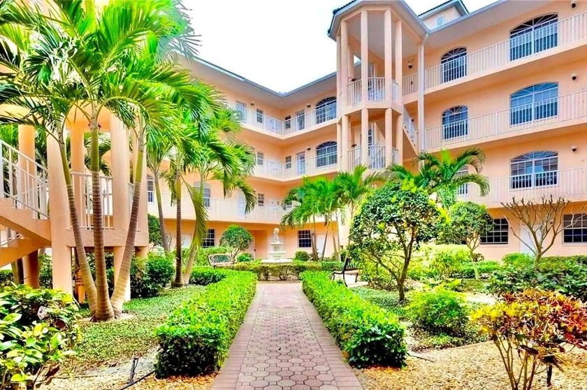 Welcome to Florida living at its finest in this stunning 3 - Beach Condo for sale in Venice, Florida on Beachhouse.com