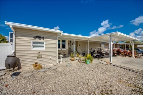 Absolutely beautiful partially furnished 2 bedroom 2 bath home - Beach Home for sale in ST. James City, Florida on Beachhouse.com