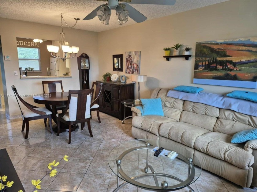 VERY NICE CHARMING 1/1 CONDO WITH PEACEFULL VIEW OF THE LAGOON - Beach Condo for sale in Lauderdale Lakes, Florida on Beachhouse.com