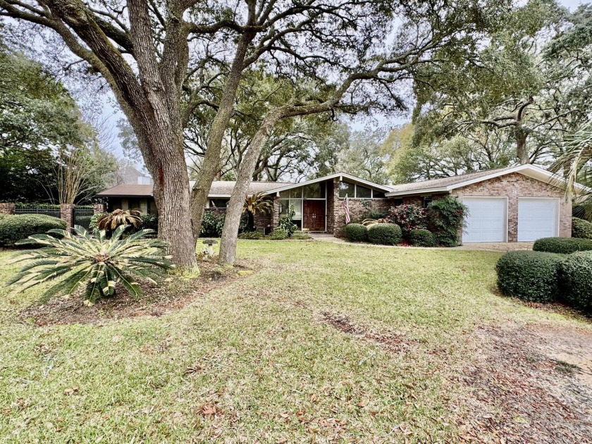 Seller is Motivated to Sell! Situated in the heart of the - Beach Home for sale in Fort Walton Beach, Florida on Beachhouse.com