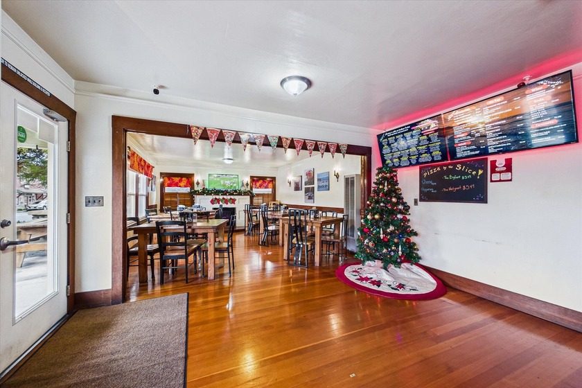 Turnkey pizza shop in the heart of Arcata! Dutchy's Pizza is a - Beach Commercial for sale in Arcata, California on Beachhouse.com