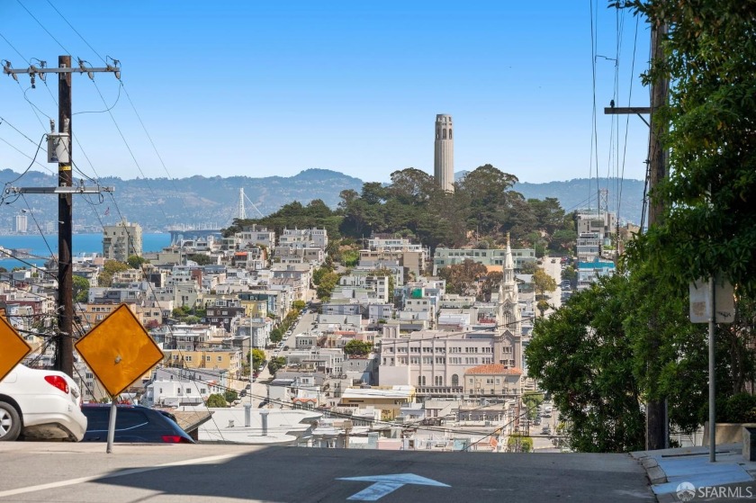 PH with views in prime Russian Hill. Remodeled condo with - Beach Condo for sale in San Francisco, California on Beachhouse.com