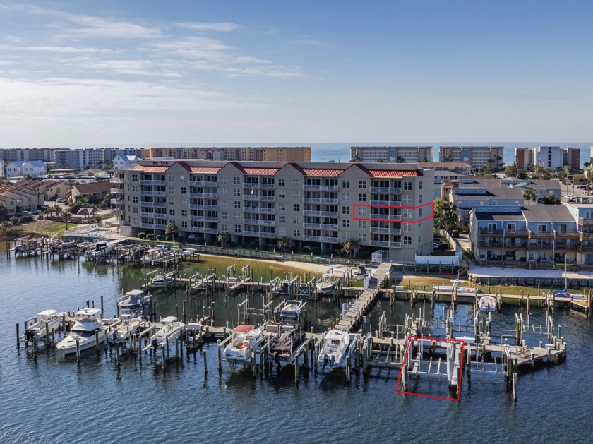 3 Bed/3 Bath CORNER Condo unit with BOAT SLIP(27k pound LIFT) on - Beach Condo for sale in Fort Walton Beach, Florida on Beachhouse.com