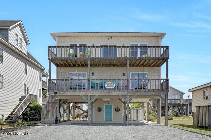 Exceptional location for this well maintained home as you have - Beach Home for sale in North Topsail Beach, North Carolina on Beachhouse.com
