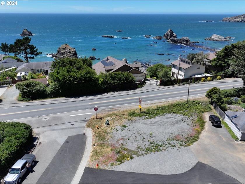 Discover your dream property with this prime potential oceanview - Beach Lot for sale in Brookings, Oregon on Beachhouse.com