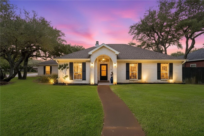 Corner location | Single Story | Large Patio A truly charming - Beach Home for sale in Rockport, Texas on Beachhouse.com