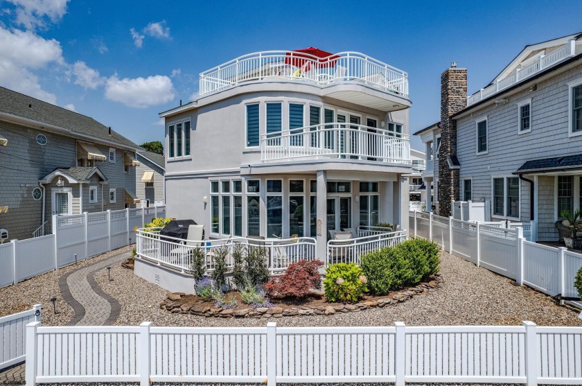Located in Ocean City's exclusive Goladcoast neighborhood just - Beach Home for sale in Ocean City, New Jersey on Beachhouse.com