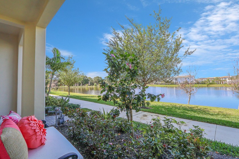 MOTIVATED SELLERS! Beautiful newly constructed townhome (still - Beach Townhome/Townhouse for sale in Palm Beach Gardens, Florida on Beachhouse.com