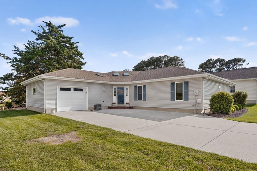 Welcome home to this beautifully updated, turn-key coastal - Beach Home for sale in Greenbackville, Virginia on Beachhouse.com