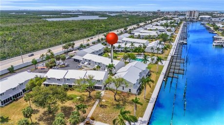 DIRECT GULF ACCESS (SAILBOAT ACCESS)!!! MOTIVATED SELLER! Step - Beach Townhome/Townhouse for sale in Fort Myers Beach, Florida on Beachhouse.com