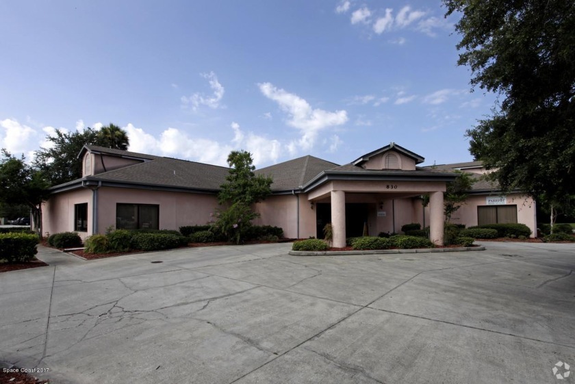 Multi Unit medical office building. Over 9,300 square feet in 3 - Beach Commercial for sale in Titusville, Florida on Beachhouse.com
