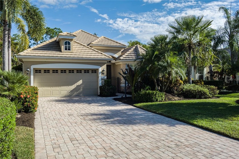 Discover life inside the coveted gates of Lakewood Ranch Country - Beach Home for sale in Lakewood Ranch, Florida on Beachhouse.com