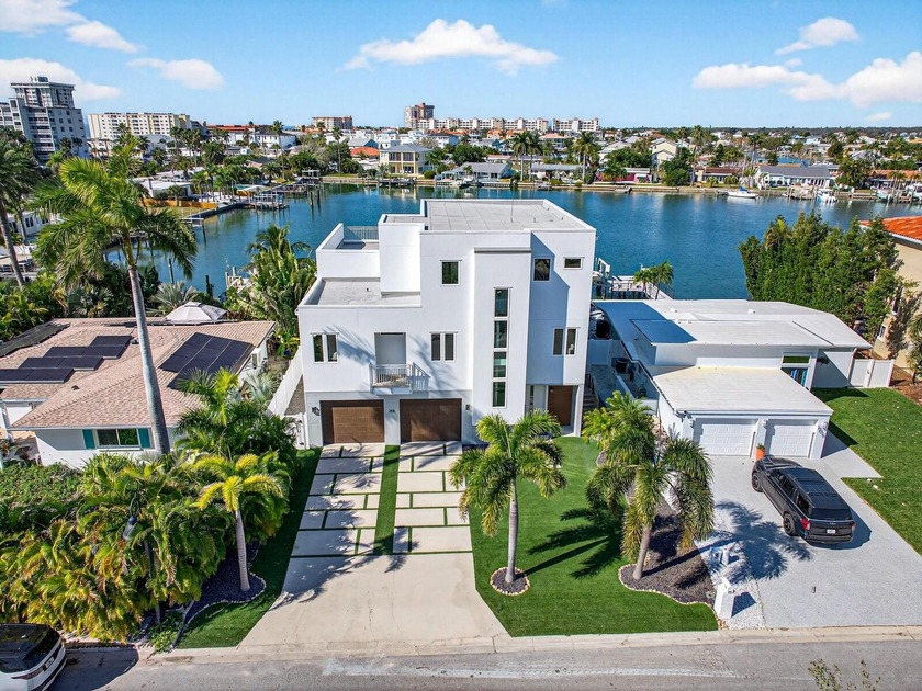 MODERN CUSTOM-BUILT ELEVATED WATERFRONT RESIDENCE | PRIVATE - Beach Home for sale in North Redington Beach, Florida on Beachhouse.com